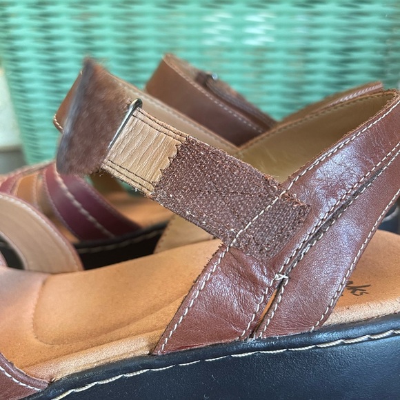 CLARKS Women's Delana Varro Dress Sandal - Picture 9 of 11